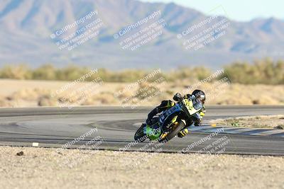 media/Dec-07-2025-CVMA (Sun) [[3e7d2de5dc]]/Race 18-Formula Twins-Formula 40 UL/